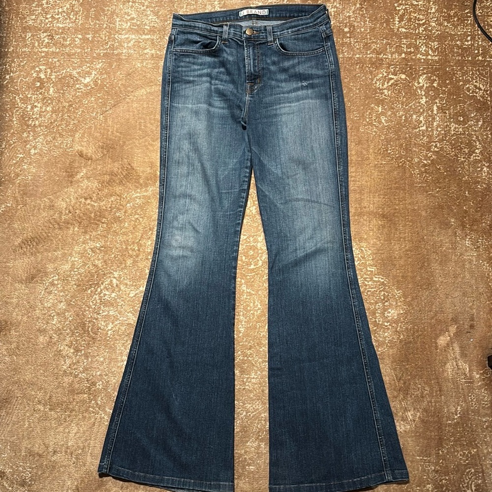 jBrand high rise flare 28x32 med/dark was 11” rise 21” thigh. The perfect flare - Picture 2 of 7